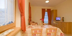Chalet Pemont – Apartament Terra – obiekt noclegowy w Livigno